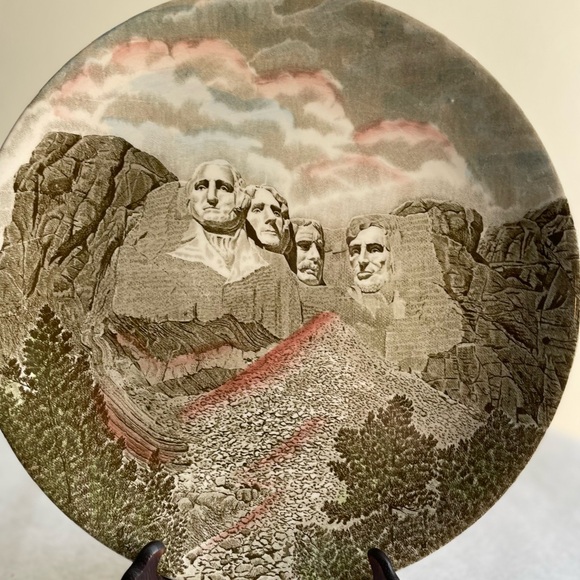 Vintage Collectors Plate Mount Rushmore National Memorial Black Hills SD USA - Picture 2 of 5